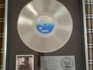 ORIGINAL AWARD PAT  BENATAR  Goldene Schallplatte