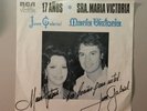 Juan Gabriel y Maria Victoria 17 Años Sra Maria Victoria SIGNED cover 45 Record