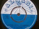 TAARAB KENYA BLUE STARS MPENZI REJEA NYUMBANI ALMASI 7 001 LISTEN
