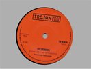 ? DULCIMANIA - Drumbago + Dynamites / CHINAMAN - Clancy Eccles  ? 7