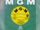 LEE HAZLEWOOD The Girls In Paris / Them Girls - 45