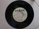 DERRICK MORGAN - ME NAW GIVE UP // BEVERLEY'S ALL STARS - DREADNAUGHT / PYRAMID