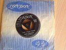 Bobby Hendricks )Itchy Twitchy Feeling / A Thousand Dreams-LONDON HL8714 -1958