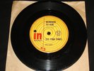 PINK FINKS 45 - UNTIE ME  1960s R&B BEAT GARAGE early Ross Wilson Daddy Cool