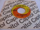 THE CHECKMATES, LTD.-KISSIN' HER AND CRYIN' FOR YOU/I CAN HEAR THE RAIN-CAPITOL
