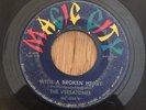 THE VERSATONES northern soul 45 With A Broken Heart / Rollin   Magic City
