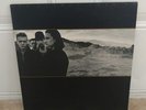 U2 - LP Record Album - THE JOSHUA TREE -  NM-  With Lyric/poster