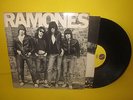 THE RAMONES - RAMONES LP ORIGINAL FIRST PRESS MISPRINT BEAT IS ON THE BRAT LABEL