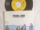 PEARL JAM ALIVE (LIVE) 7