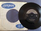 THE BEACH NUTS - OUT IN THE SUN rare UK 1965 / MOD / DANCER / SURF / NEAR MINT
