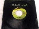 THE BEATLES  Hey Jude / Revolution Original 45 RPM APPLE Label w/ Sleeve 2276