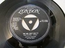 45 HLO 8382 - LITTLE RICHARD - THE GIRL CANT HELP IT / SHES GOT IT -