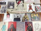 COLLECTABLE DAVID BOWIE V & A 16 POSTCARD SET & ALADDIN SANE  BAG NOT INCLUDED