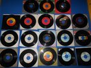CHRISTMAS 45 RPM RECORDS BY 18 VARIOUS ARTISTS / GARTH BROOKS, ALAN JACKSON