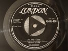 The FIVE SATINS,, TO THE AISLE,, Original 1957 GOLD LONDON label 45. EXCELLENT