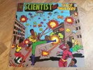 Scientist LP Meets the space invaders UK greensleeves Press ++++++++