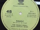 ALEX HARVEY BAND CHILE VERTIGO GREEN SWIRL RUNAWAY 1977 M-