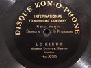 Disque Zon-O-Phone No. X-386 [circa 1900]  LE RIEUR by Mons. Dutreux, baritone