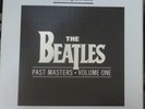 THE BEATLES PAST MASTERS VOL 1 ORIG UK 1987 LTD ED HMV BOX SET BOOK+BADGE EX/NM