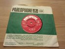 ** THE BEATLES - LOVE ME DO UK RED PARLOPHONE 1ST PRESSING. VERY NICE ORIGINAL**