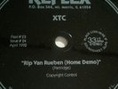  XTC / They Might Be Giants-? Rip Van Rueben / Moving To The Sun ()