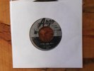 THE RAVENS - KNEEL & PRAY / I CAN'T BELIEVE  - 45 RPM VINTAGE VINYL ARGO RECORDS