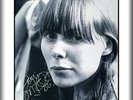 JONI MITCHELL - MUSIC LEGEND - ORIGINAL HAND SIGNED AUTOGRAPH
