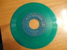 RCA VICTOR  45 rpm EDDY ARNOLD {GREEN) TEXARKANA BABY,BOUQUET OF ROSES