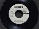 KIT AND THE OUTLAWS Don't Tread On Me PHILIPS 40420 DJ listen  GARAGE