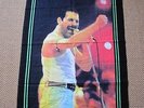 QUEEN - FREDDIE MERCURY : Live Aid - Wembley Vintage Wall Rug (Poster / Banner)