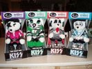 Kiss dynasty bears
