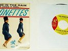 THE RONETTES-WALKING IN THE RAIN-HOW DOES IT FEEL-SOUL 7'' 45RPM RECORD PHILLES