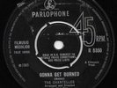 60's UK Pop Soul Mod 45 - THE CHANTELLES - GONNA GET BURNED (Parlophone)