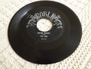 DOOWOP GROUP THE TABS  NEVER FORGET/ROCK AND ROLL HOLIDAY NOBLE 719