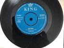 The Chantays - Beyond / I’ll Be Back Someday 7” Vinyl UK King KG. 1018 (1965)