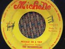 THE ROCKERFELLAS - Message On a Trip / RARE ISLAND FUNK SOUL 45