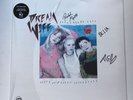 DREAM WIFE - EP HAND SIGNED COLOURED 12’’ RECORD AUTOGRAPHED