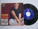 EP 45 TOURS VINYLE 4 T , SYLVIE VARTAN , EST - CE QUE TU LE SAIS , VG + / EX .