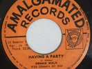 DENNIS WALK - HAVING A PARTY - AMALGAMATED ( SKINHEAD 7 )