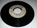 MASSIVE/BREDDA GRAVALICIOUS - WAILING SOULS  [ROOTS REGGAE]  7