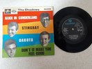 EP    THE SHADOWS   ---ALICE IN SUNDERLAND/DAKOTA+2   ***ISRAEL***