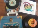 VINTAGE MASTERS OF THE UNIVERSE RECORD TOTE AND 25 45RPM WITH SOME COVERS