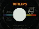 Garage 45 - Kit & The Outlaws - Don't Tread On Me - Philips - VG+ mp3