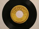 Johnny Cash 45 - Home of the Blues / Give My Love to Rose - SUN 279   M-