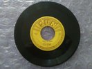 Elvis Presley Original Thats All Right/Blue Moon Of Kentucky Sun 45 Push Marks