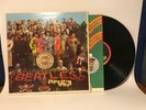 The Beatles: Sgt. Pepper's Lonely Hearts Club Band LP Capitol MAS-2653 Vinyl G