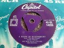 PEE WEE HUNT: A ROOM IN BLOOMSBURY 1955 THICK TRI CAPITOL 45 RPM EX+ LOVELY COPY