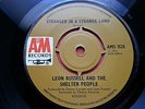LEON RUSSELL-STRANGER IN THE STRANGE LAND ORIGINAL UK 7'' 1971 COMPANY SLEEVE