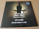 Nine Inch Nails   -  let in awe  - LP -  Coloured