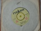 RARE DERRICK MORGAN-45-(Pyramid)-Me Naw Give Up.